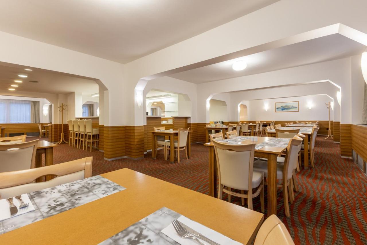 Orea Hotel Voro Brno Luaran gambar