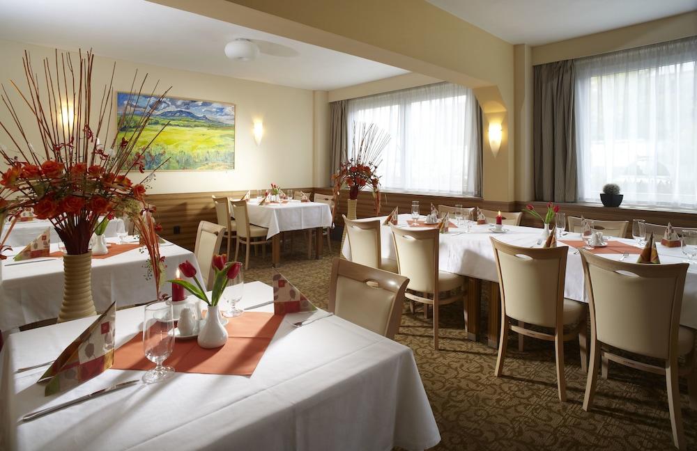 Orea Hotel Voro Brno Luaran gambar
