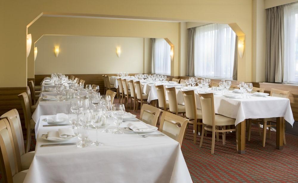 Orea Hotel Voro Brno Luaran gambar
