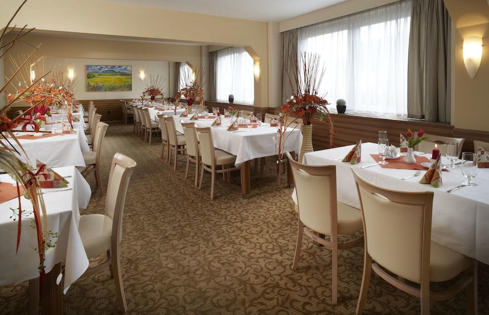 Orea Hotel Voro Brno Luaran gambar