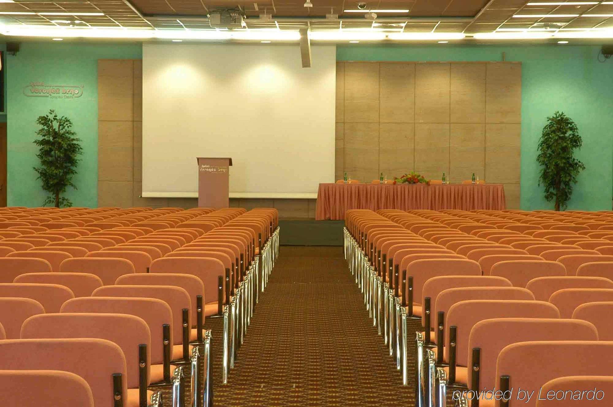 Orea Hotel Voro Brno Luaran gambar