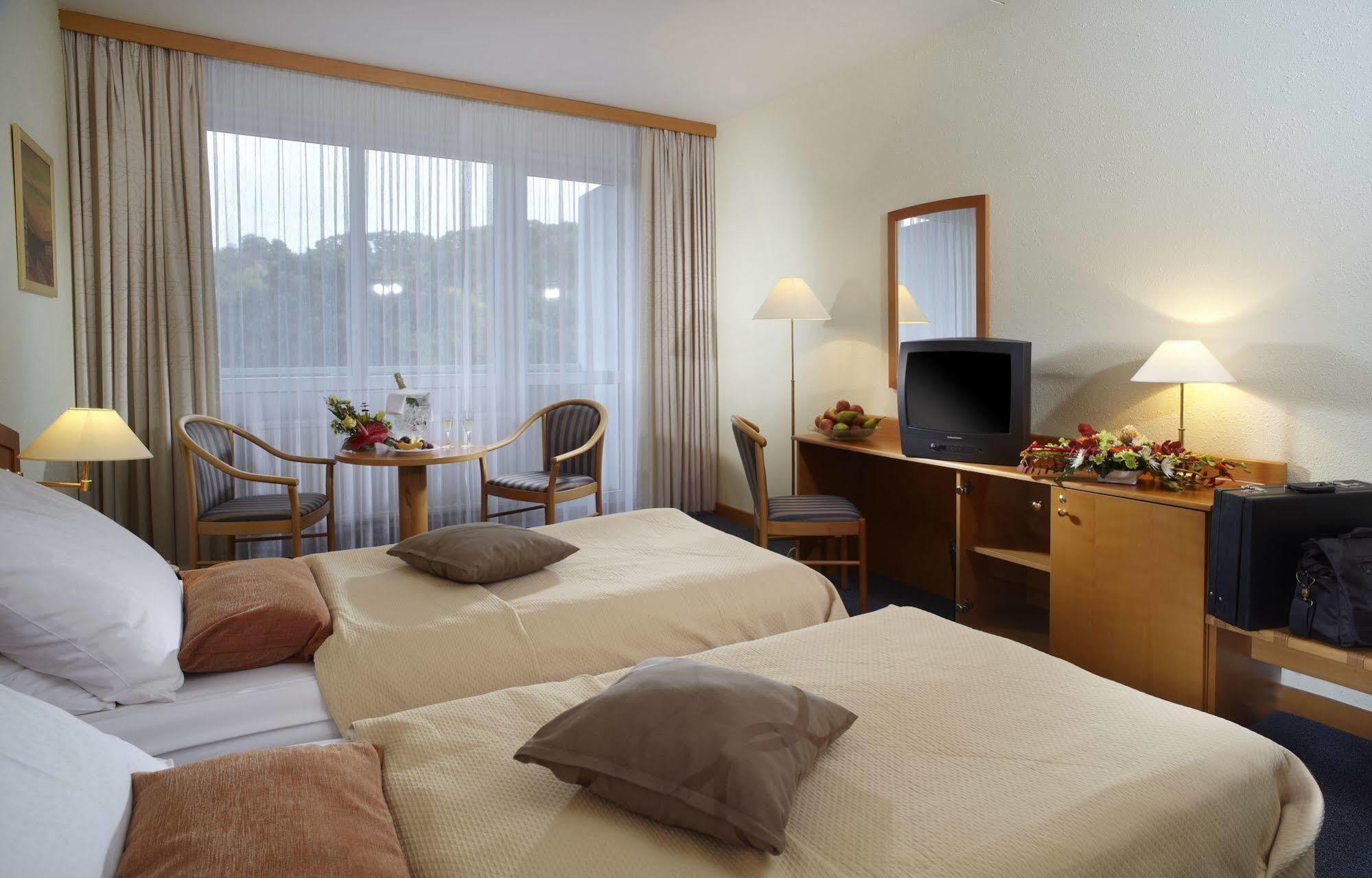 Orea Hotel Voro Brno Luaran gambar