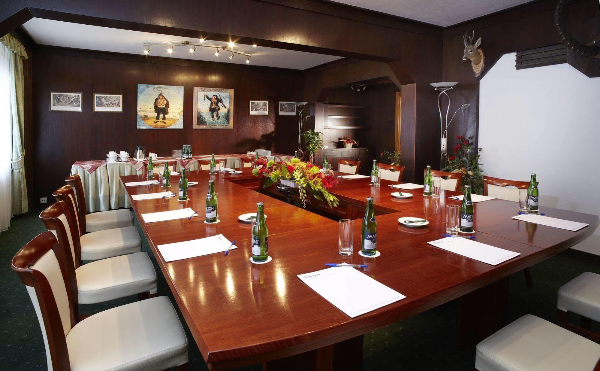 Orea Hotel Voro Brno Luaran gambar